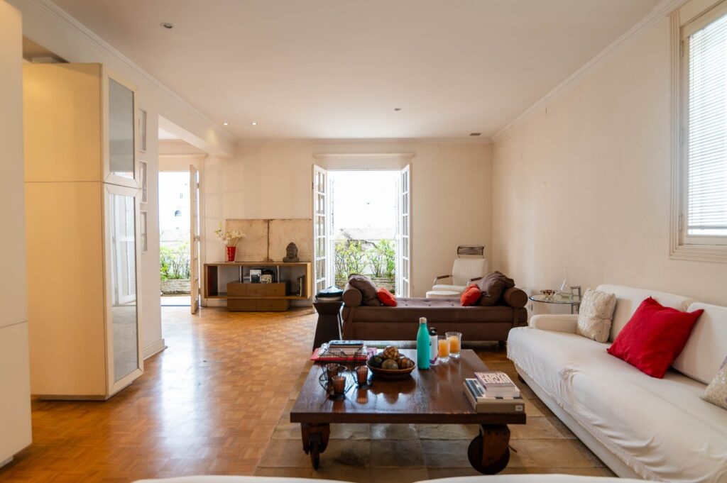 Apartamento com muita luz natural à venda no Jardim América – 17189