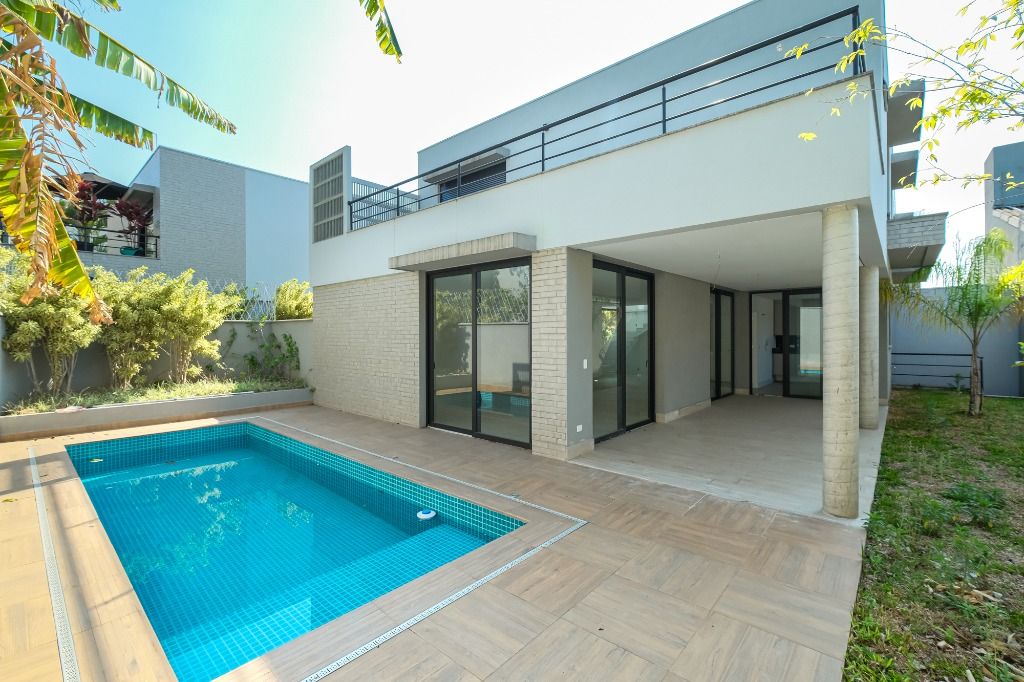 Casa para locação em condomínio vizinho ao Parque Ibirapuera. – CA1139