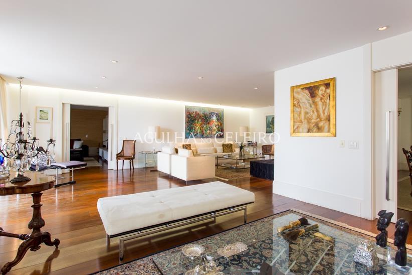 Vendo/Jardim América: super reformado na parte plana – AP1260
