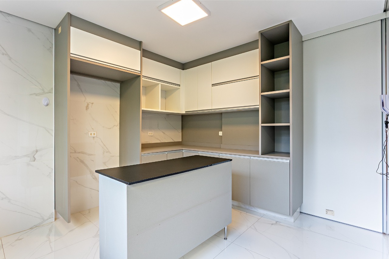 Apartamento à venda em rua arborizada e tranquila. – AP4696