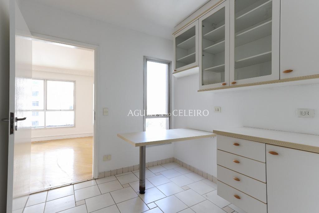Venda/Jardim Paulista: Apartamento em ótima localização. – AP4968