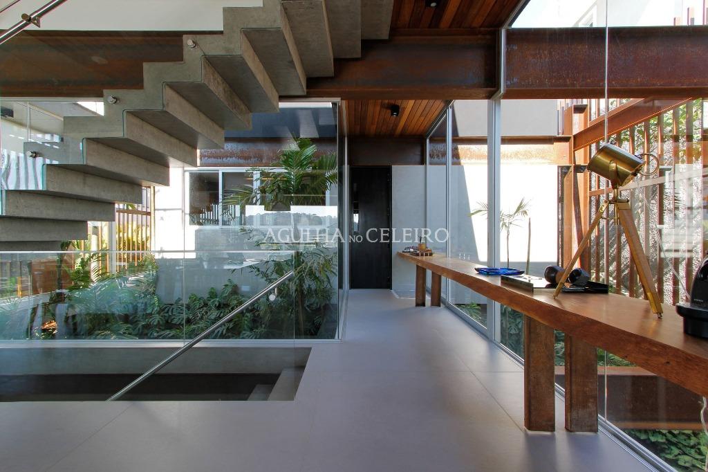 Venda/Aldeia da Serra: casa incrível com projeto premiado – CA0166