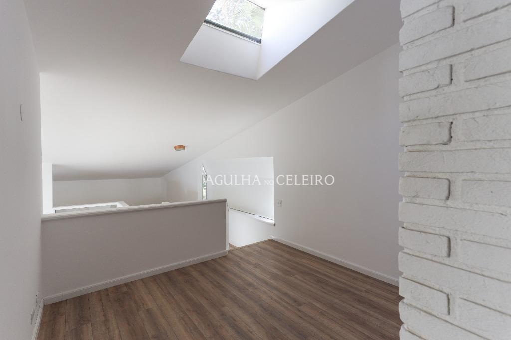 Venda/Alto de Pinheiros: Casa ampla e novinha! – CA0537