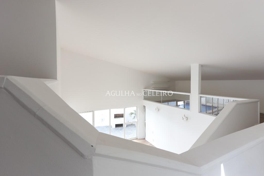 Venda/Alto de Pinheiros: Casa ampla e novinha! – CA0537