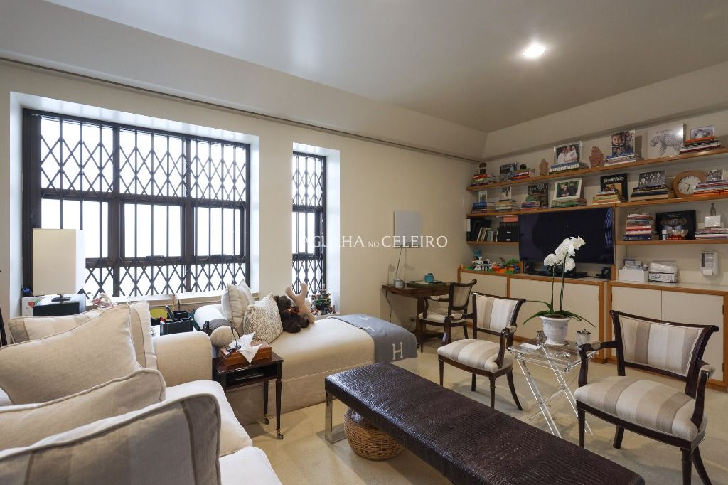 Venda/Jardim America: Casa espetacular com muita sofisticação, projetada por Octávio Pires – CA1153