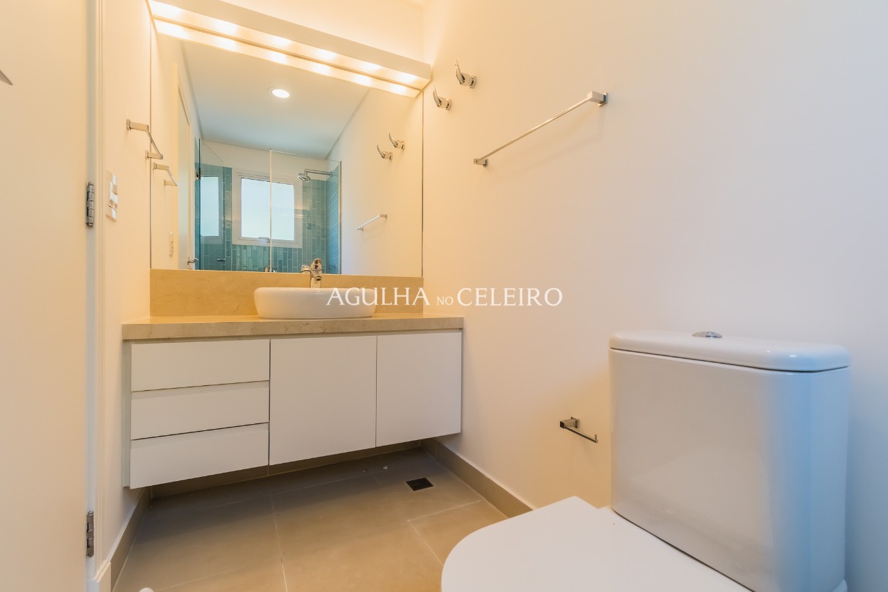 Venda/Campo Belo: casa clássica em condomínio desejado! – CA1295