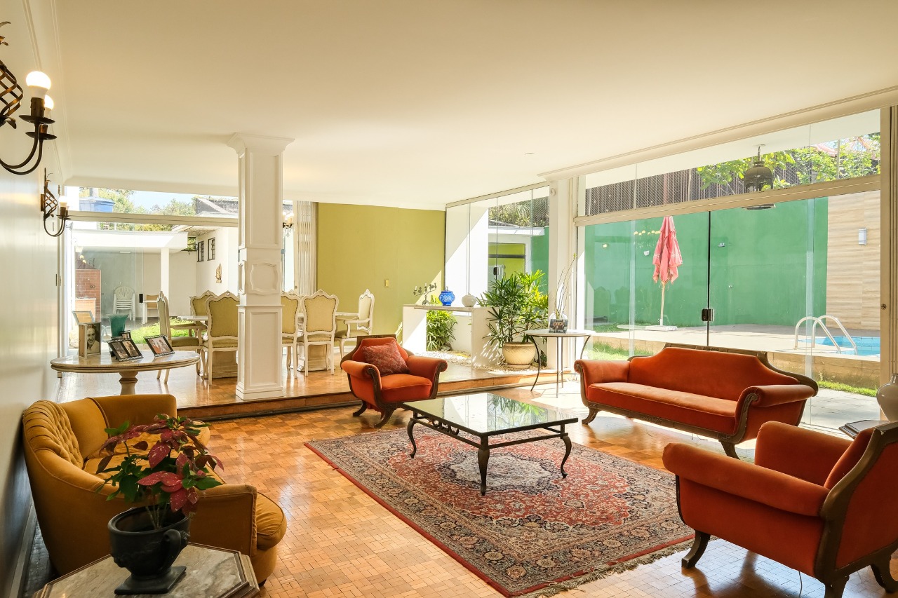 Casa com piscina à venda em Alto de Pinheiros – 9811
