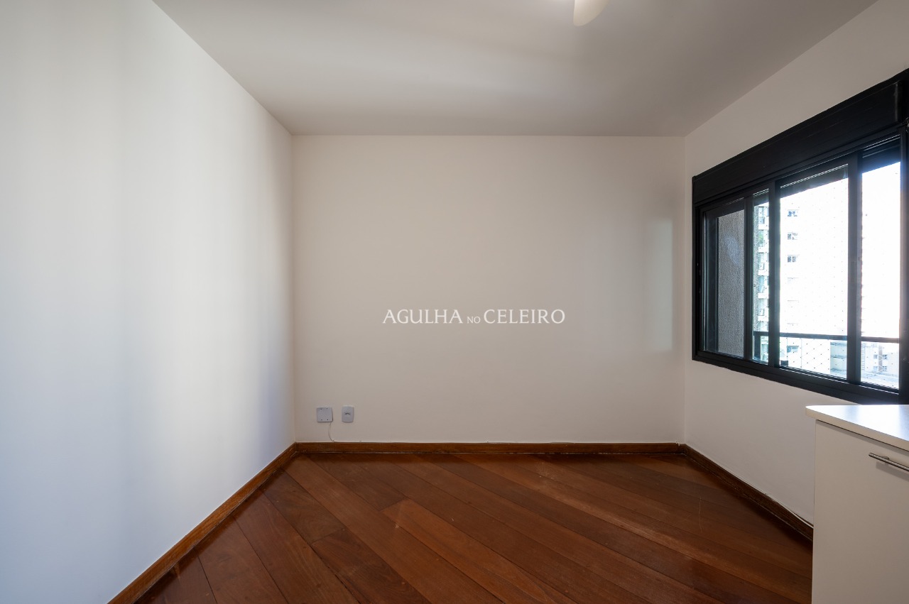 Venda em Moema: 04 quartos em localização deliciosa e privilegiada! – AP6993