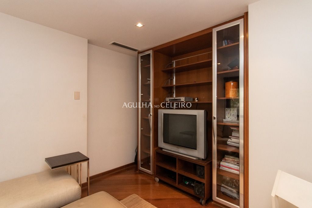 Apartamento à venda em Moema – AP6461