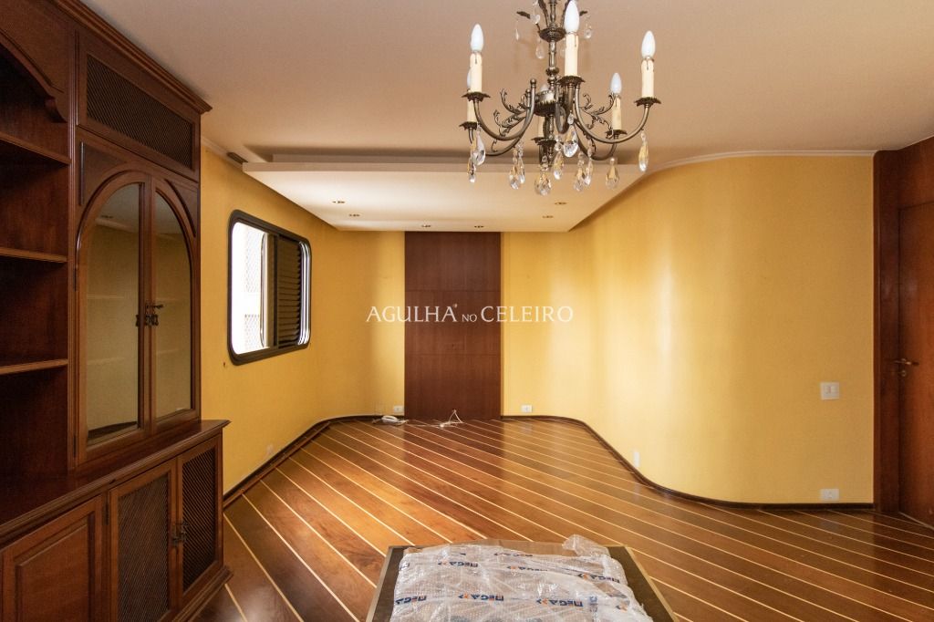 Venda/Moema: potencial incrível de transformação! – CO0876