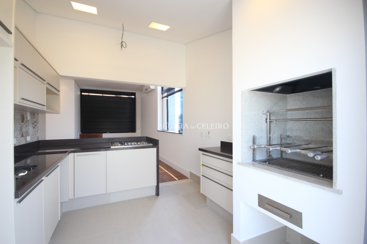 Venda/Moema: Cobertura duplex reformada e fora de rota – CO0343