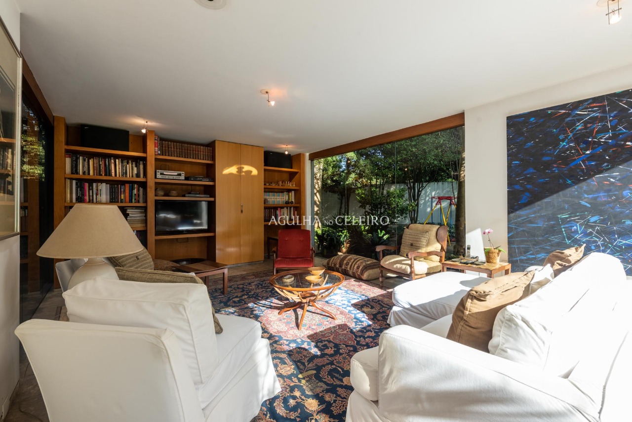 Venda/Jardim América: Puro charme com muito conforto projeto de Ricardo Julião. – 9239