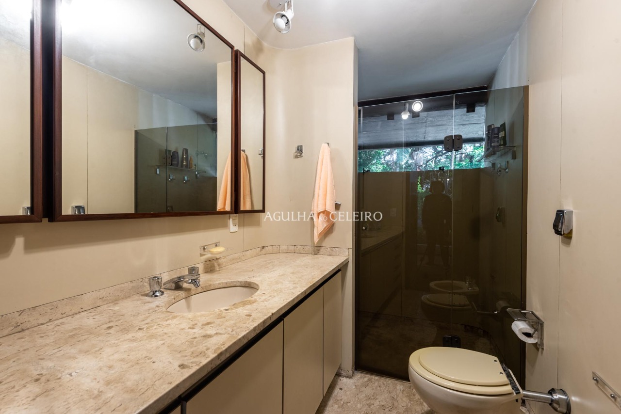 Venda/Jardim América: Puro charme com muito conforto projeto de Ricardo Julião. – 9239