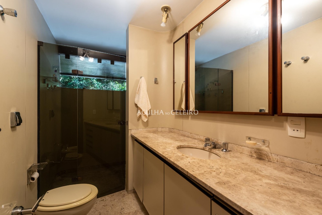 Venda/Jardim América: Puro charme com muito conforto projeto de Ricardo Julião. – 9239