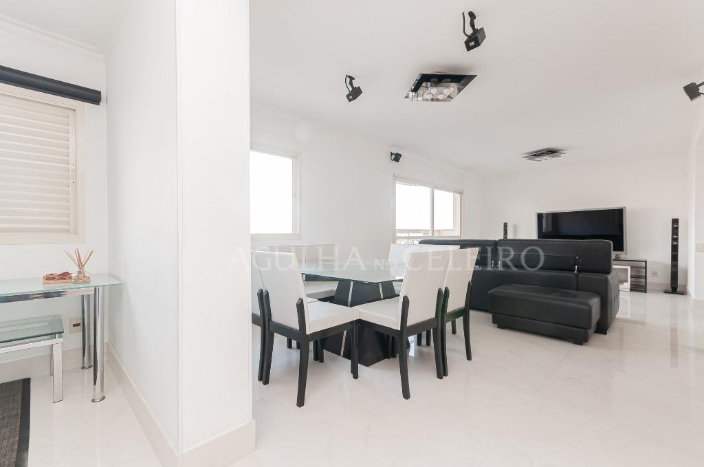 Apartamento com três suítes à venda em Moema Pássaros. – AP5020