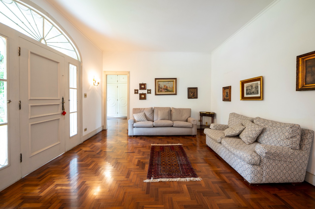 Casa charmosas com estilo clássico à venda mo Jardim Europa – 12804
