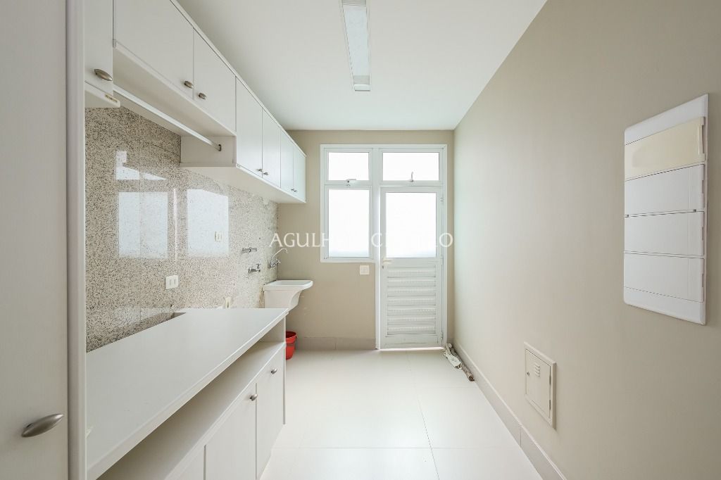 Venda/Jardim Luzitania: Casa Especial a passos do parque! – CA1252