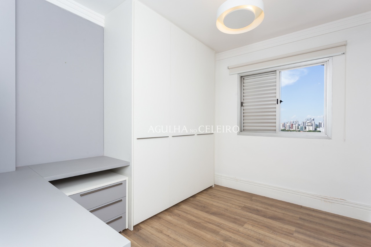 Venda/Moema: Vista Livre e piscina! – CO0575