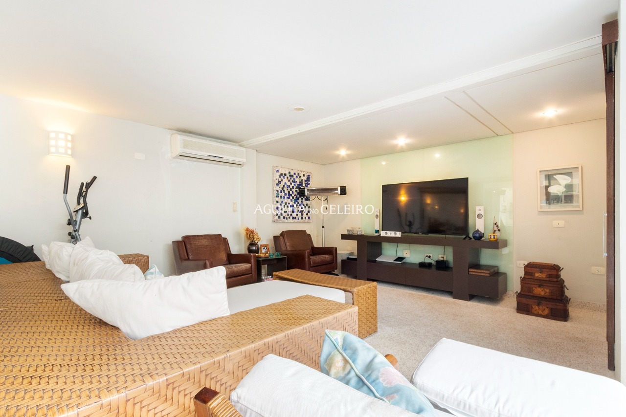Casa deliciosa á venda em Alto de Pinheiros. – 12393