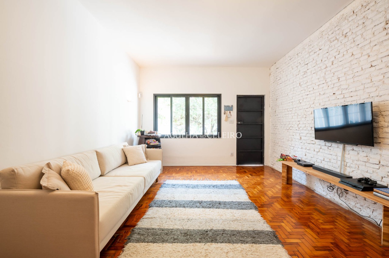Casa charmosa e na medida em Alto de Pinheiros – 12987