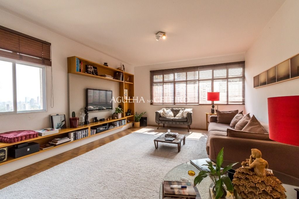 Apartamento com andar alto e vista incrível no Jardim América. – AP3389
