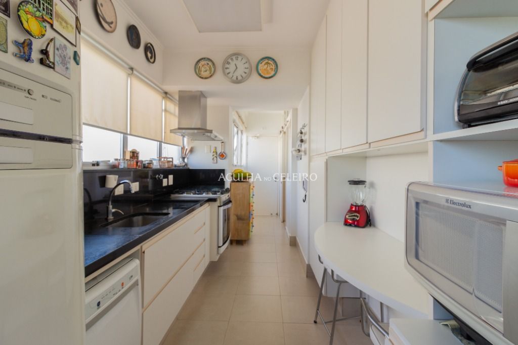 Vista incrível em localização desejada no Alto de Pinheiros. – AP7904