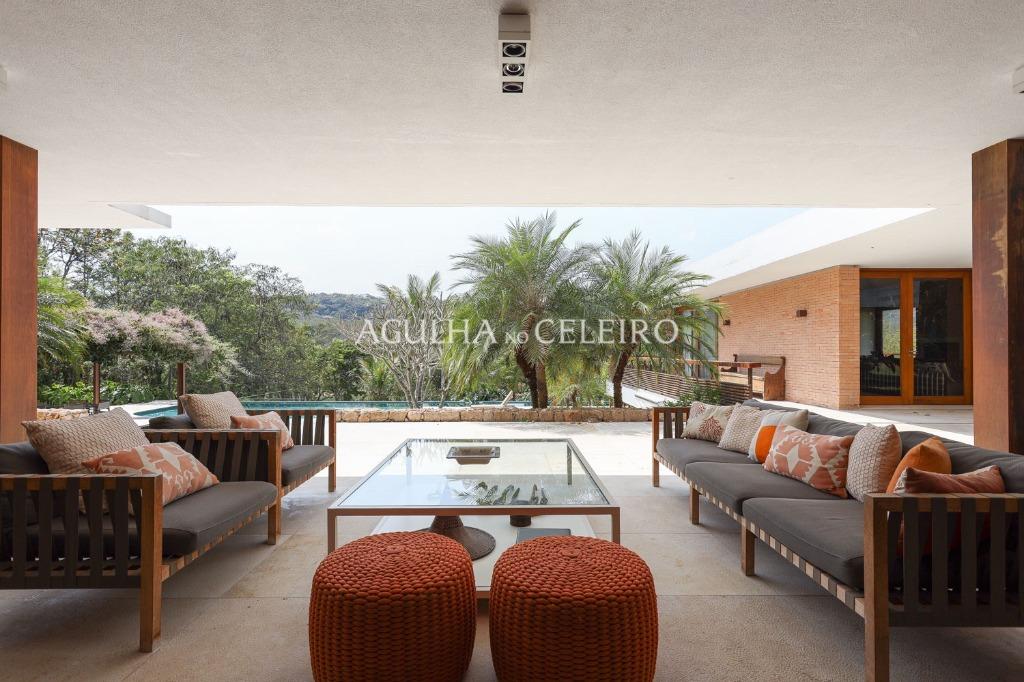 Venda/Quinta da Baroneza: magnifica casa com amplo terreno – CA0831
