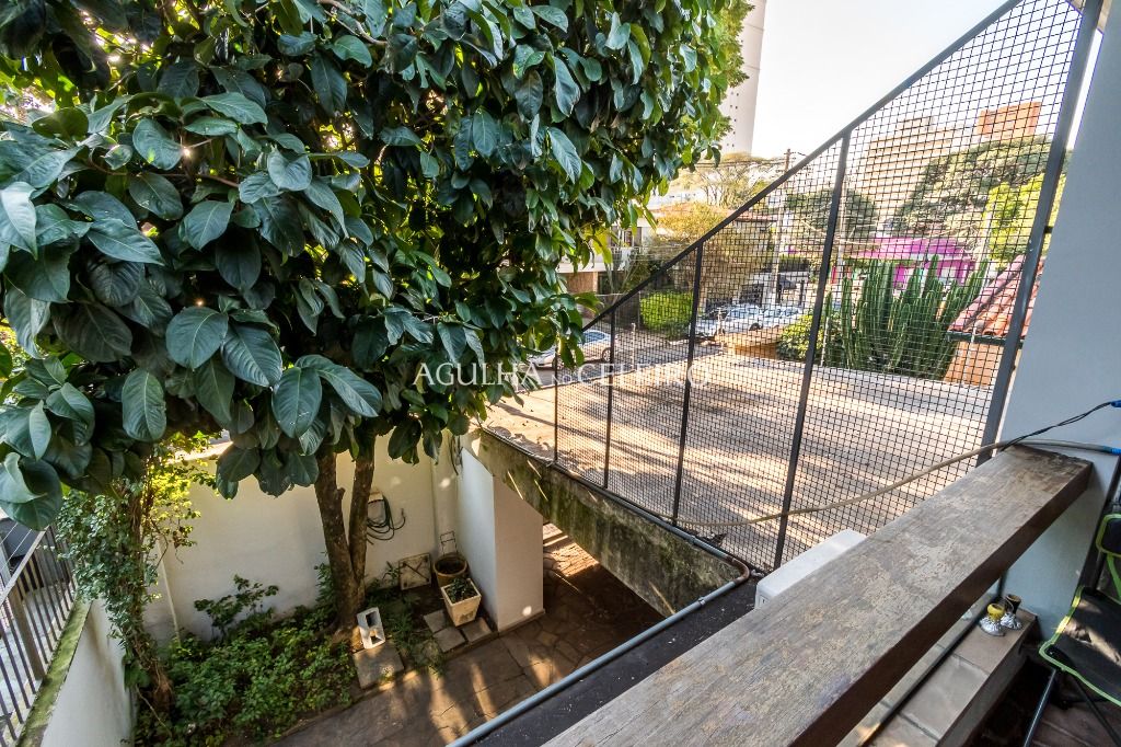 Venda/Moema: Excelente Localização! – CA1014