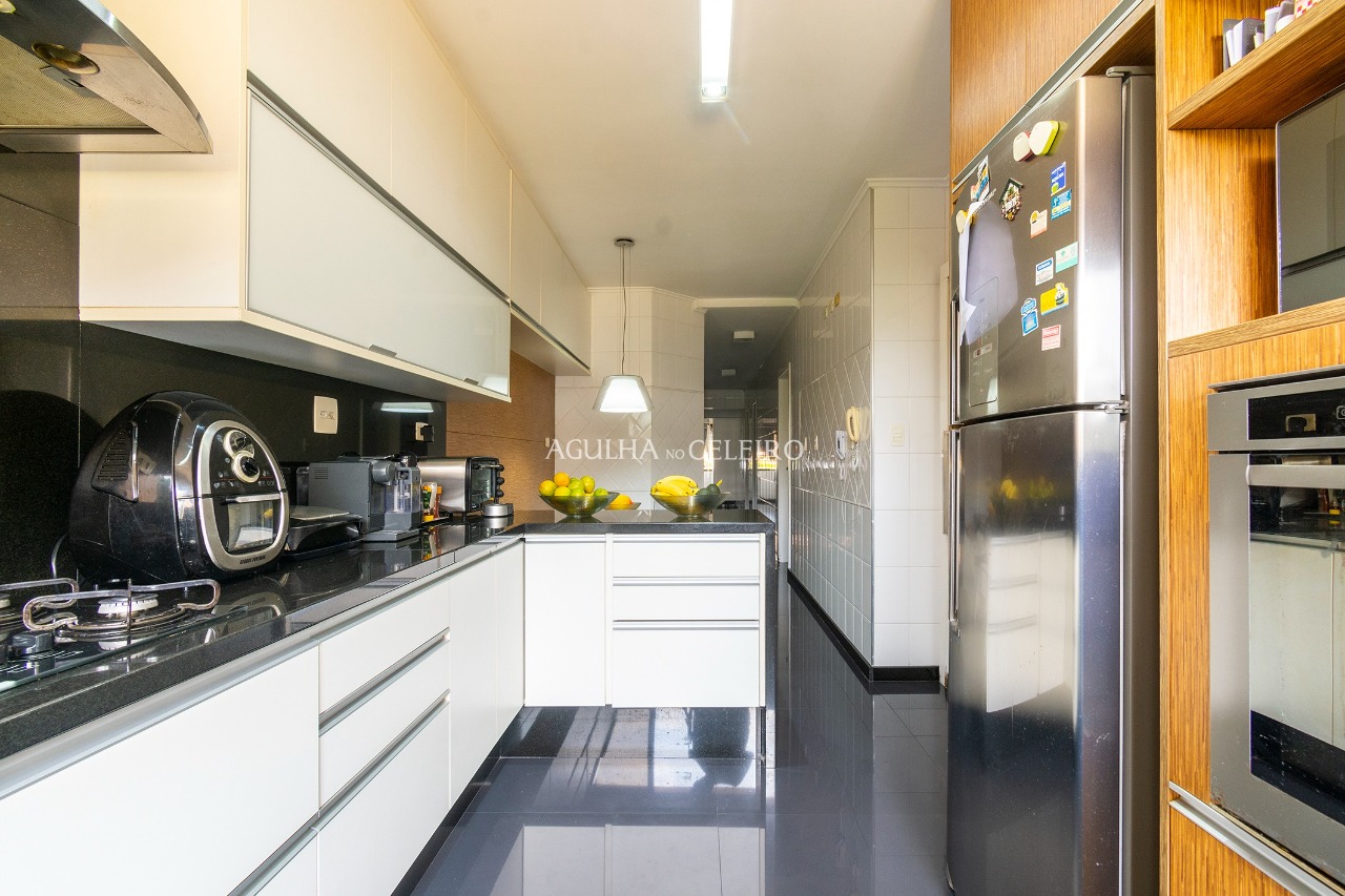 Apê com “cara” de casa e vista para copa das árvores à venda na Vila Madalena – 13179 - DSC_3319