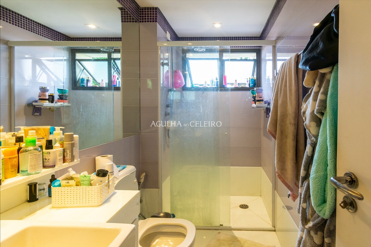 Apê com “cara” de casa e vista para copa das árvores à venda na Vila Madalena – 13179 - DSC_3305