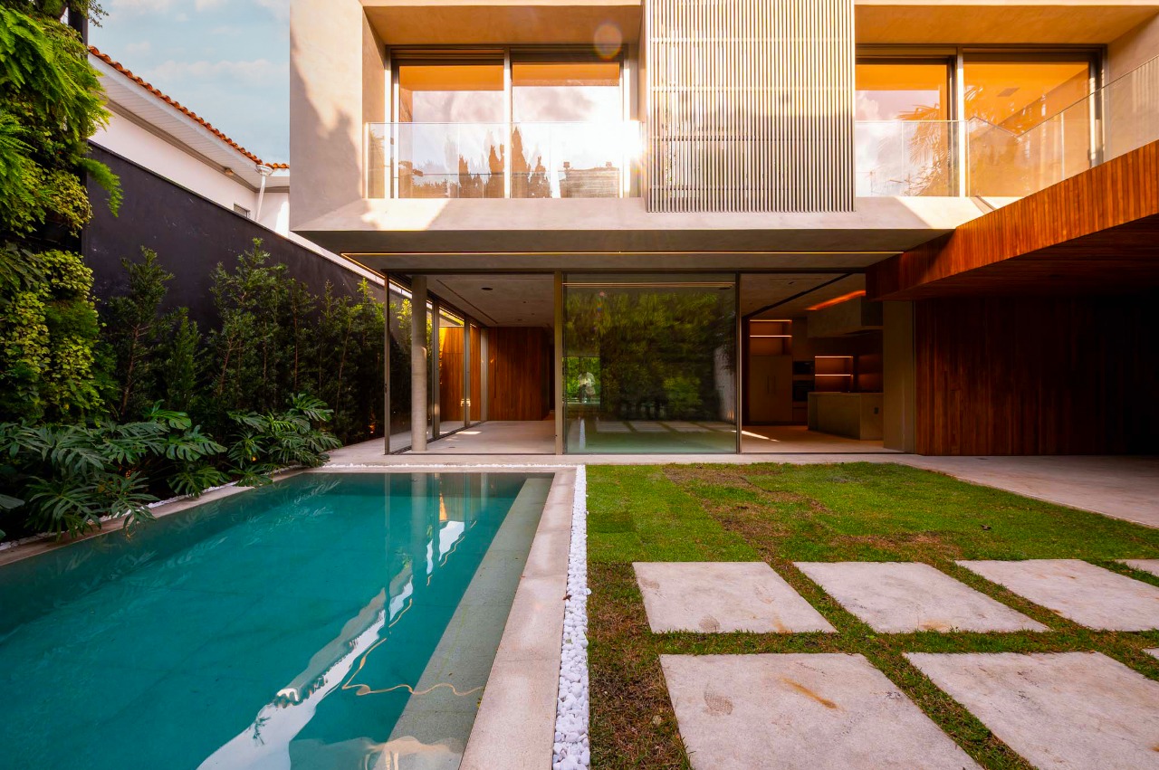 Casa com projeto maravilhoso no Jardim América – 13528