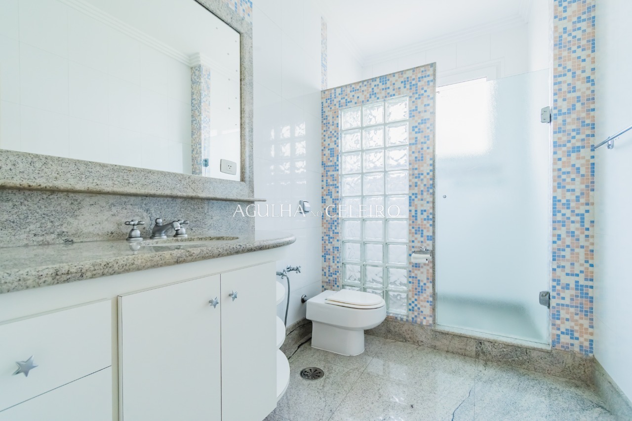 Venda/Jardim Guedala: Casa em rua tranquila. – 9296 - 9296_COMLOGO-58