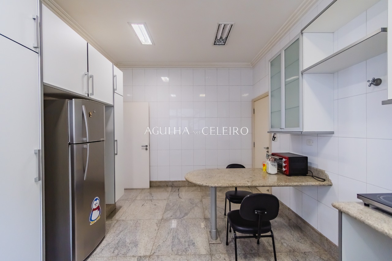 Venda/Jardim Guedala: Casa em rua tranquila. – 9296 - 9296_COMLOGO-14