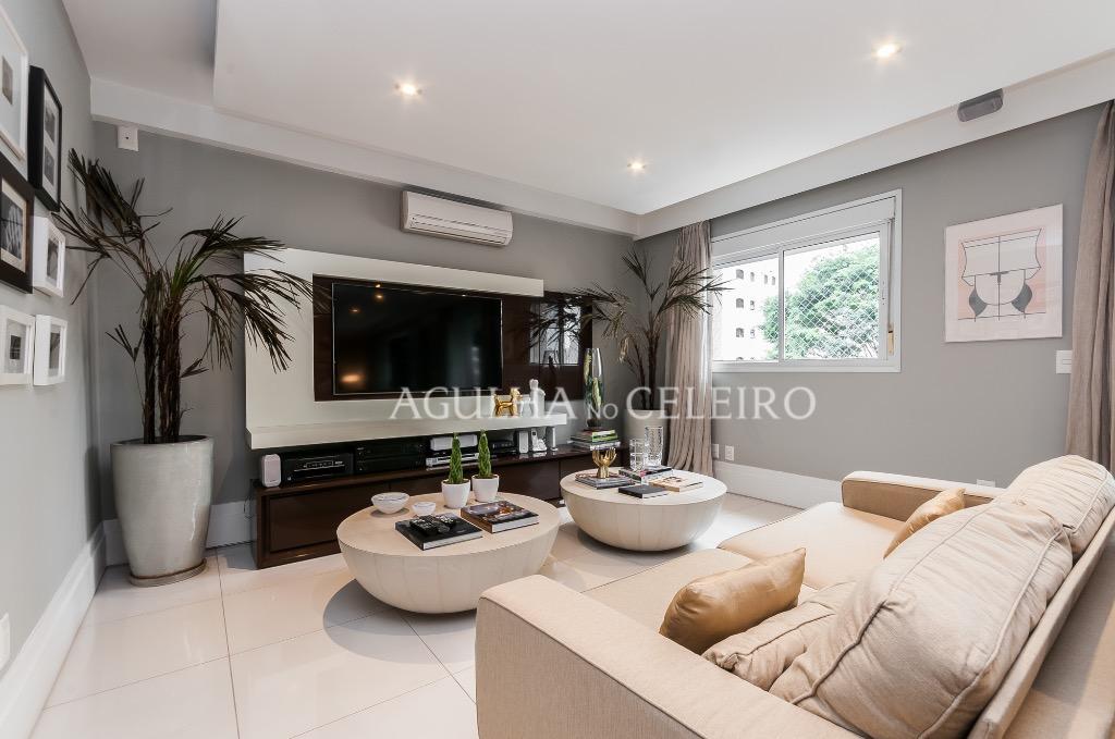 Venda/Moema: reforma irretocável e muito conforto! – AP4085