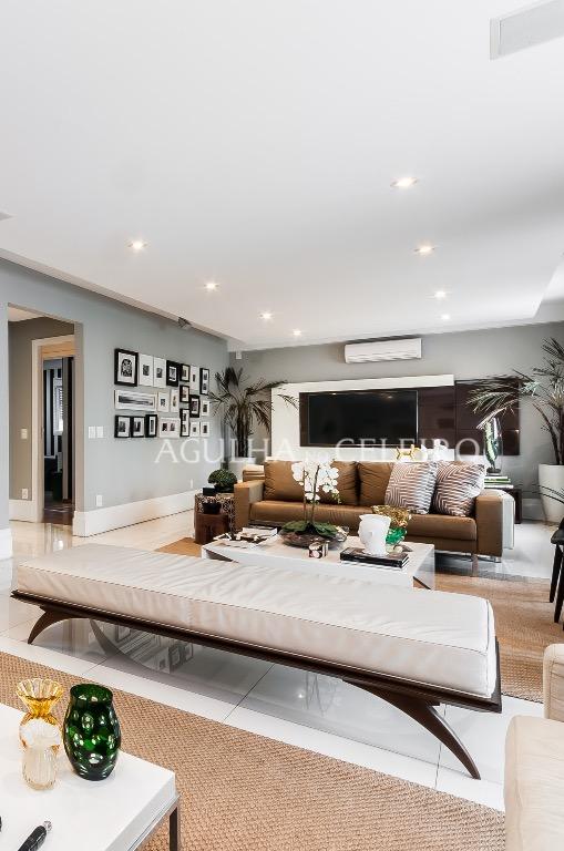 Venda/Moema: reforma irretocável e muito conforto! – AP4085