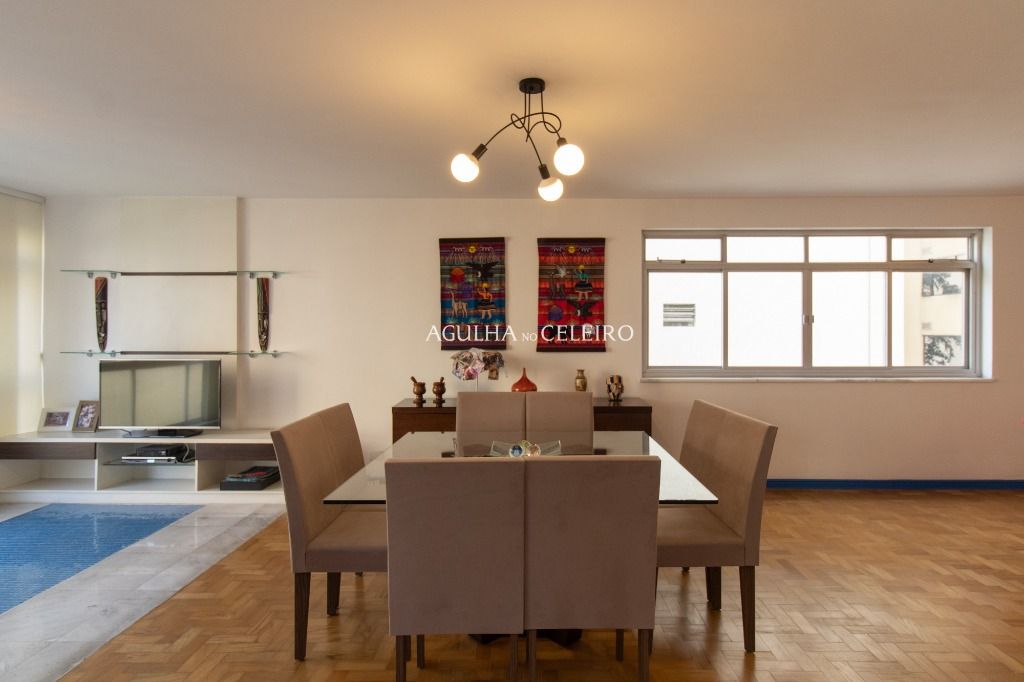 Venda/Jardim Paulista: Apartamento muito amplo. – AP7752