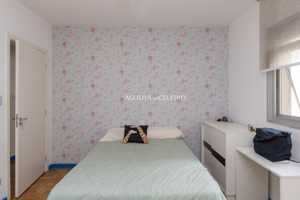 Venda/Jardim Paulista: Apartamento muito amplo. – AP7752