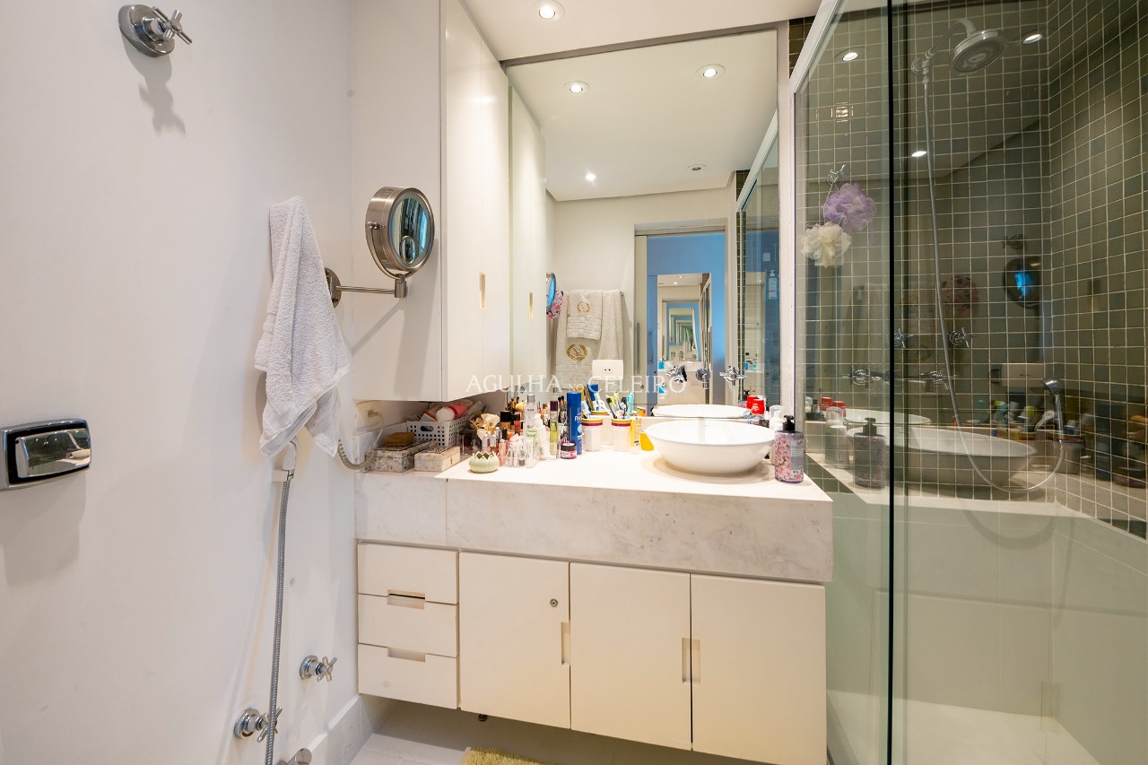 Apartamento reformado a meia quadra do Paulistano. – 13488 - DSC_4434