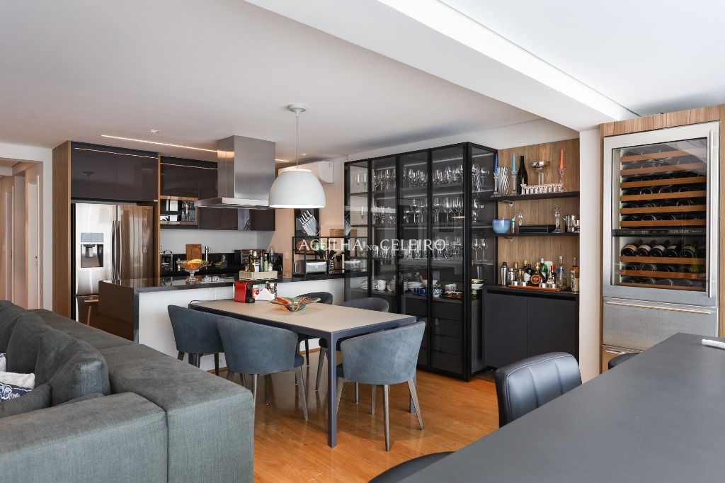 Venda/Vila Nova Conceição: Duplex Sofisticado a poucos – AP7999