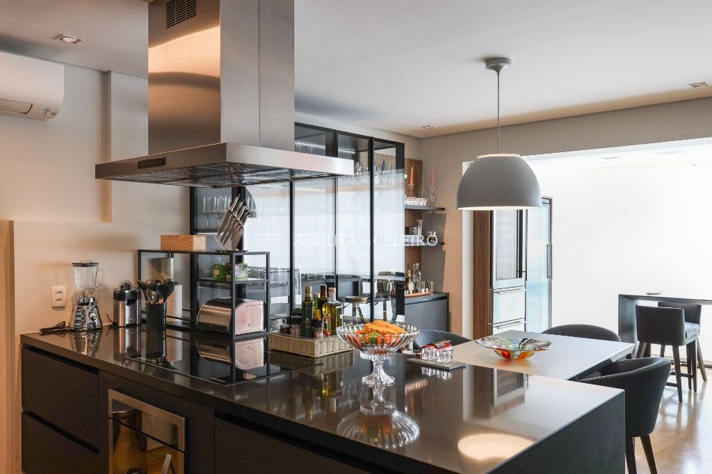 Venda/Vila Nova Conceição: Duplex Sofisticado a poucos – AP7999