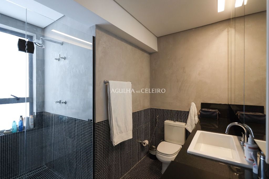 Venda/Vila Nova Conceição: Duplex Sofisticado a poucos – AP7999