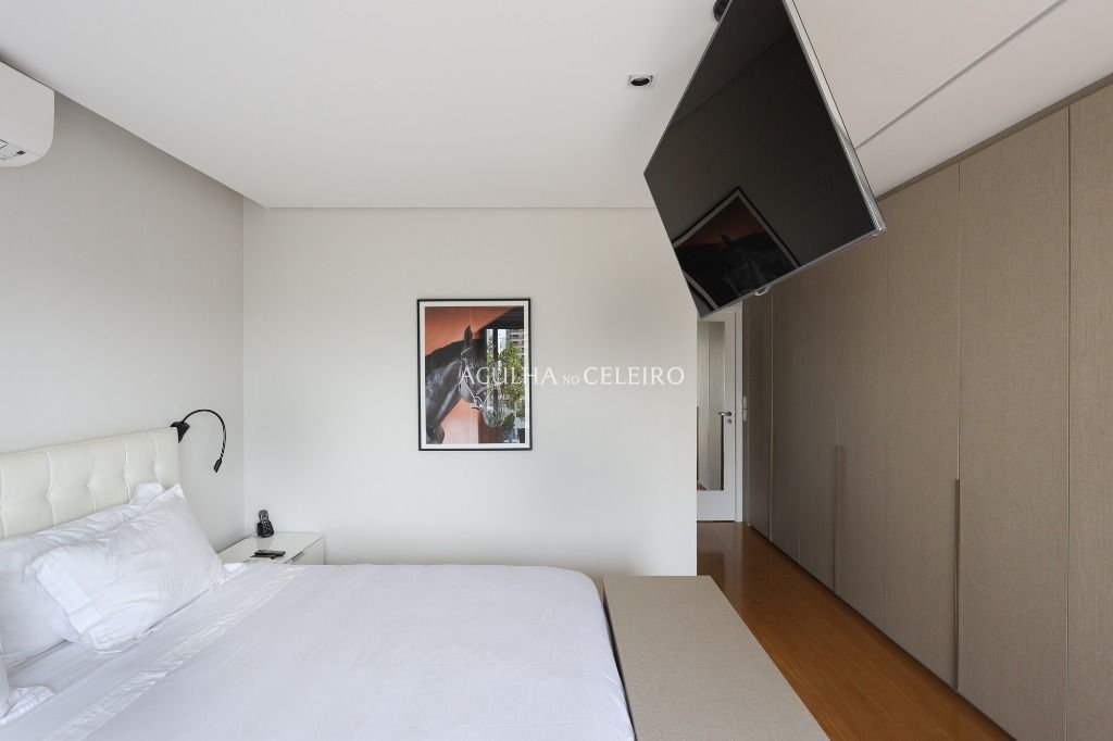 Venda/Vila Nova Conceição: Duplex Sofisticado a poucos – AP7999