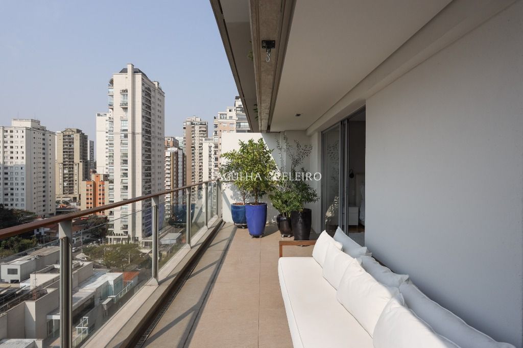 Venda/Vila Nova Conceição: Duplex Sofisticado a poucos – AP7999
