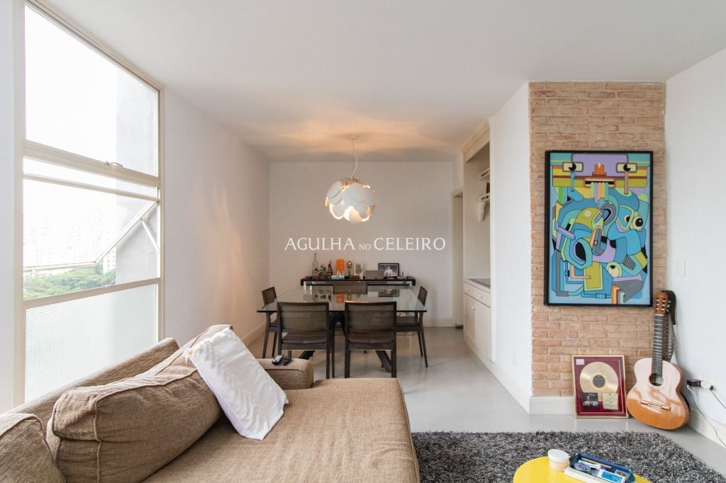 Venda/Vila Nova Conceição: Vista livre e perto do Ibirapuera – AP8382