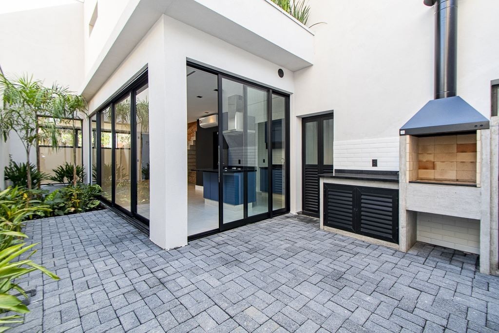 Casa de vila reformada e toda linda na Vila Olímpia. – 13935