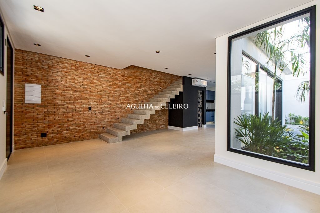 Casa de vila reformada e toda linda na Vila Olímpia. – 13935