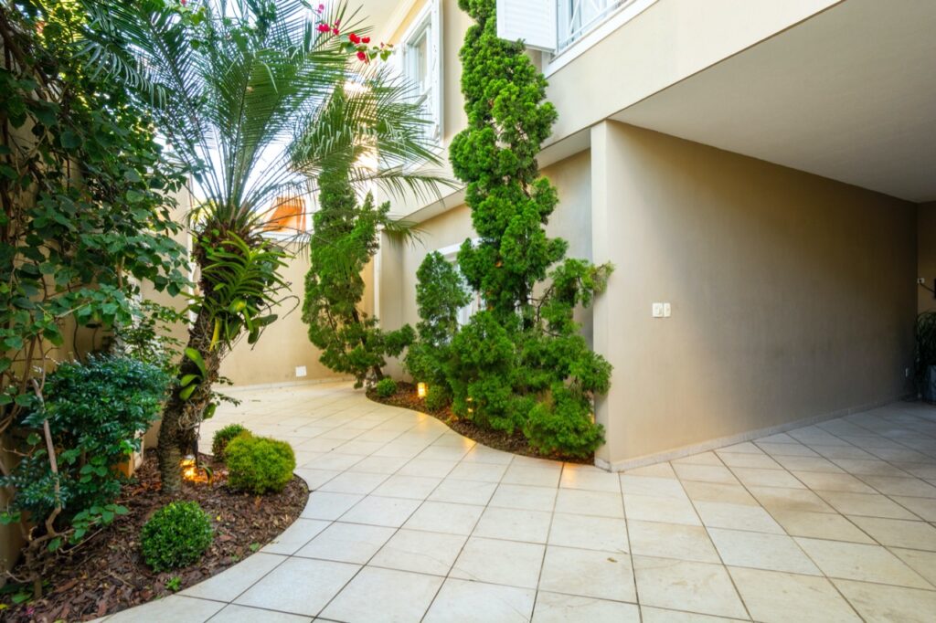 Casa deliciosa a 100 metros do Parque Ibirapuera à venda no Jardim Luzitânia. – 14134