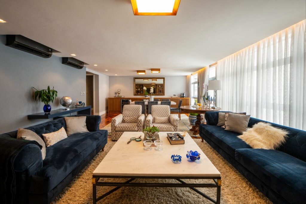 Lindo apartamento inteiramente reformado na parte plana do Jardim América! – 12615