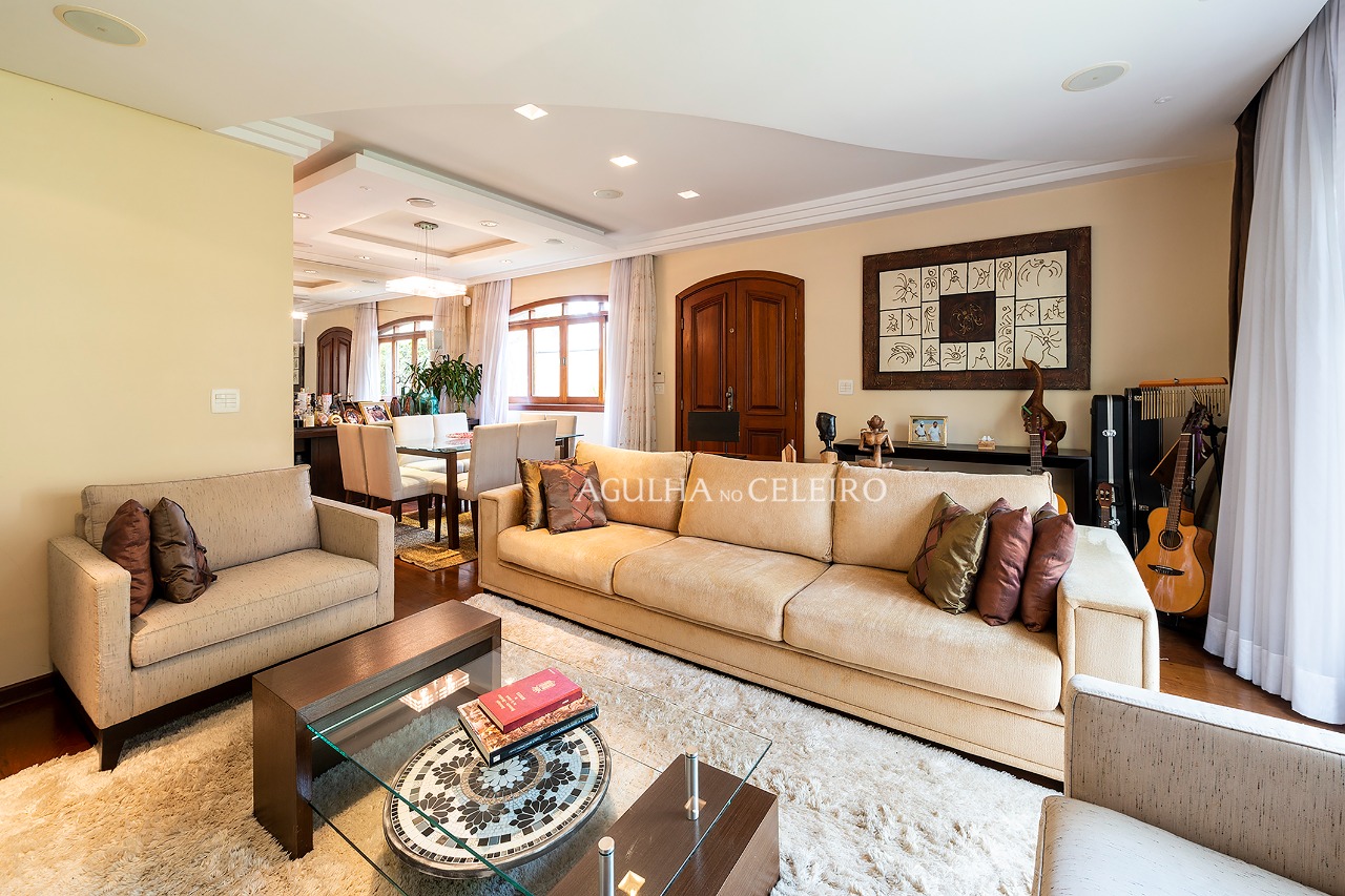 Venda/ Campo Belo: Casa aconchegante e com integração com a natureza! – 9849