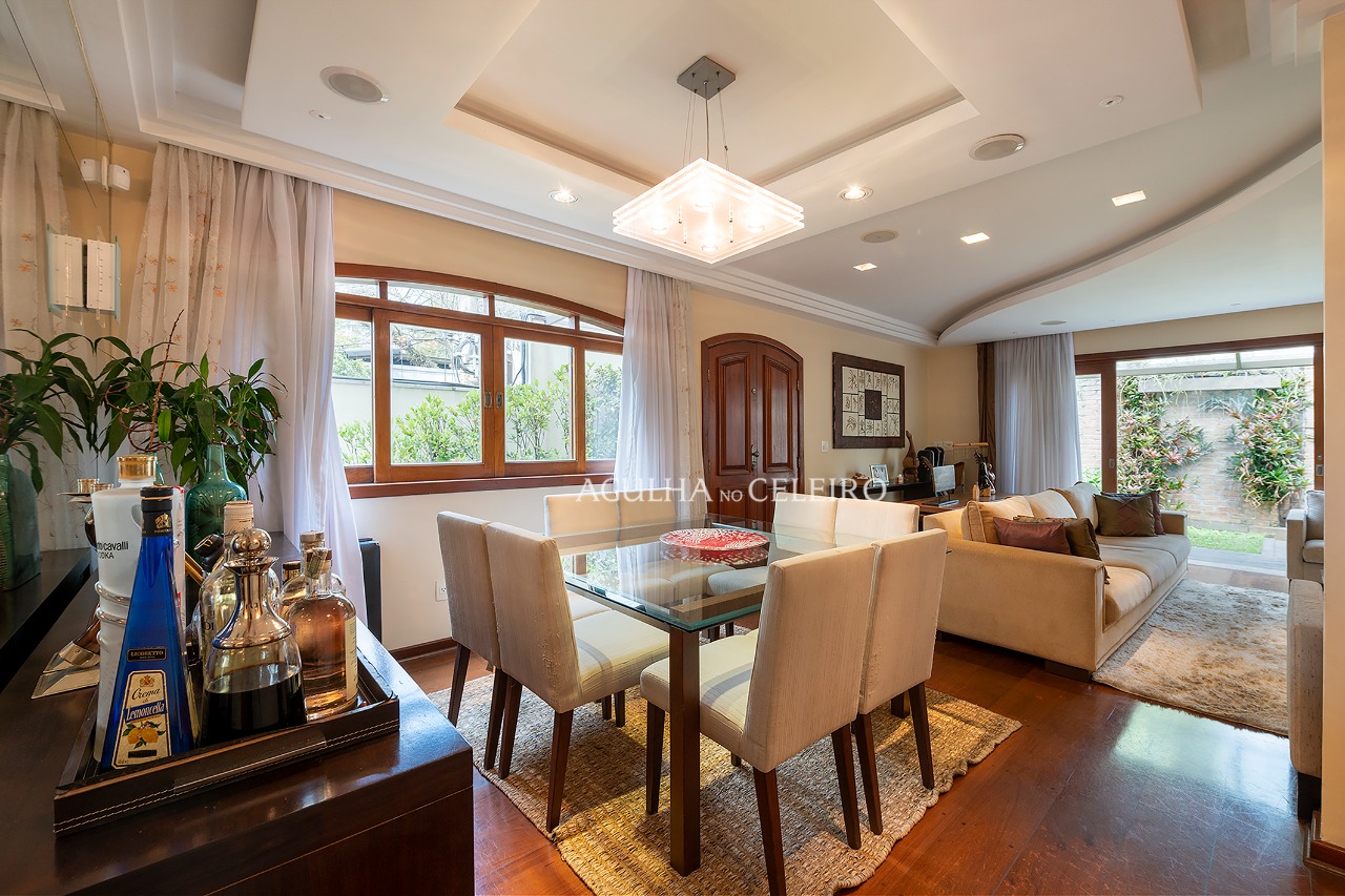 Venda/ Campo Belo: Casa aconchegante e com integração com a natureza! – 9849